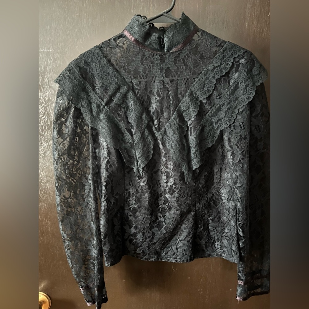 Black vintage lace gunne sax blouse